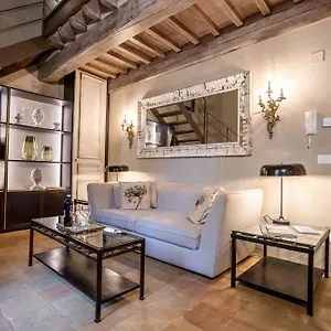 Stylish In The Historic Center Of Cortona
